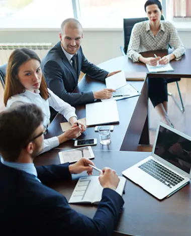 How to choose the right engagement model?